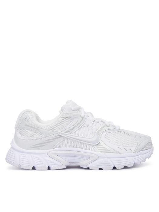 Дамски бели маратонки Nike V5 RNR HQ7901