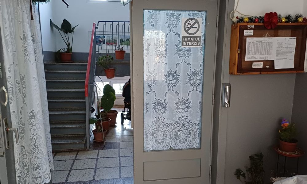 Apartament 2 camere , confort 1 semidecomandat