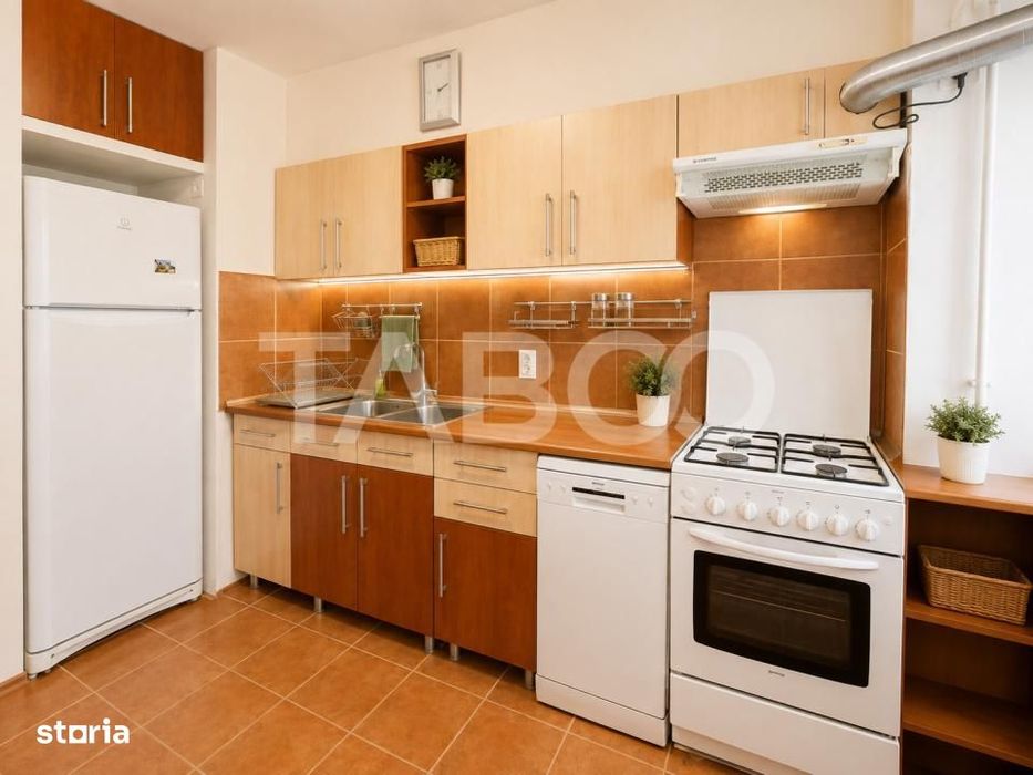 Apartament decomandat de inchiriat 3 camere 2 bai Mihai Viteazul