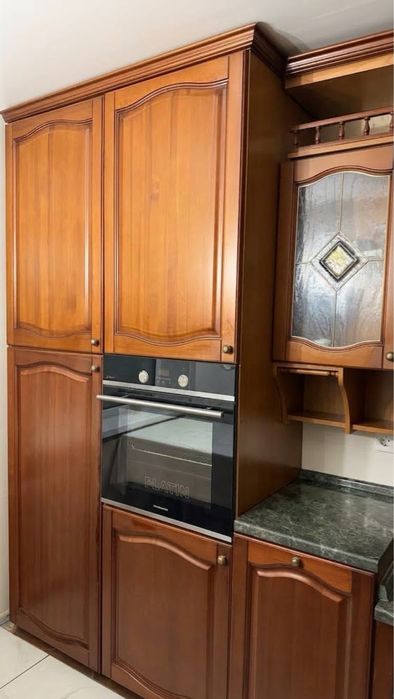 Продам качественную кухонную гарнитуру