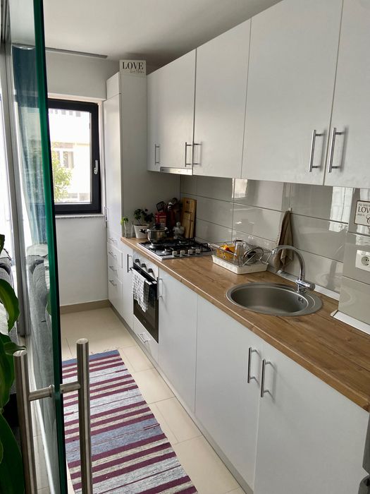 Proprietar 2 camere modern, complet mobilat, loc parcare,gata de mutat