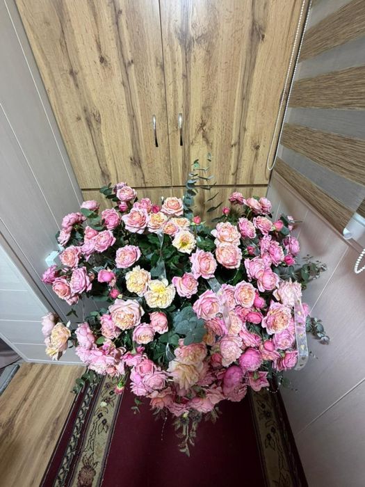 Свежие цветы композиция кашпо