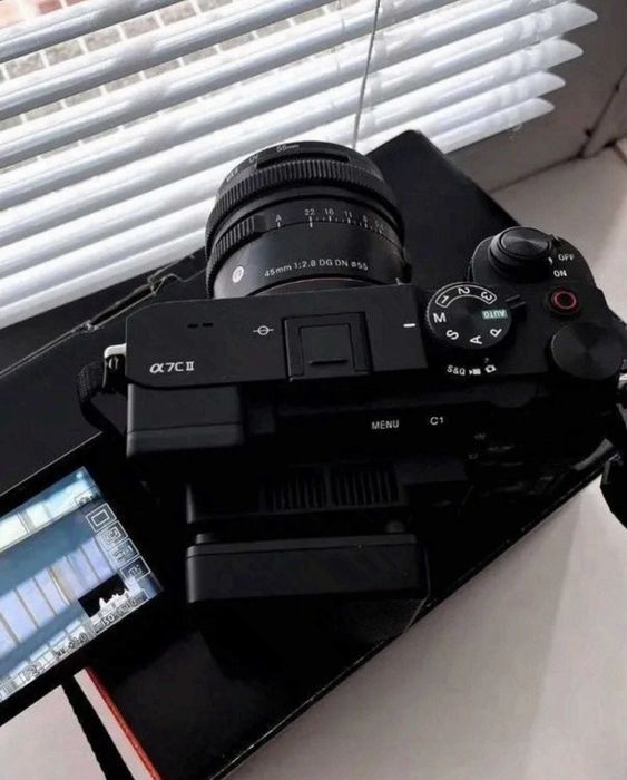 Sony a7c ii + обьектив сигма комплект
