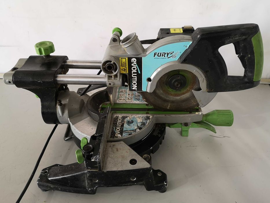 Циркуляр пендула - EVOLUTION 1500W / 210mm