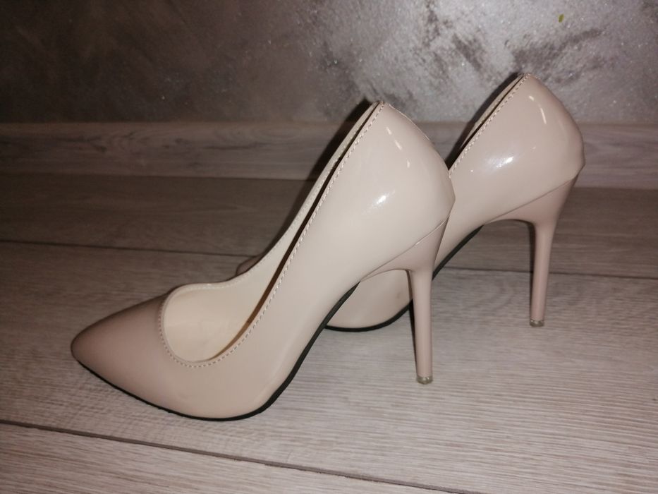 Дамски официални обувки и боти