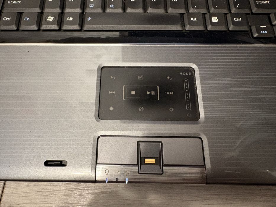 Vand laptop asus m70v Altec Lansing