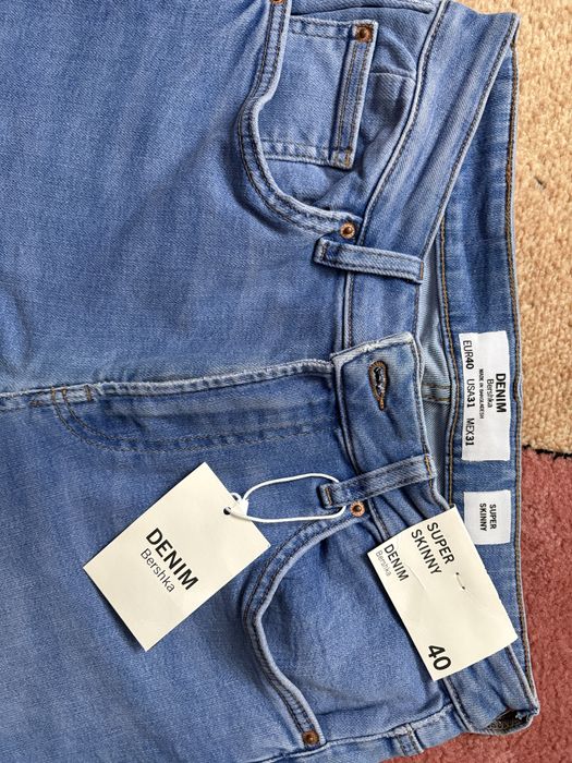 Blugi slim Bershka