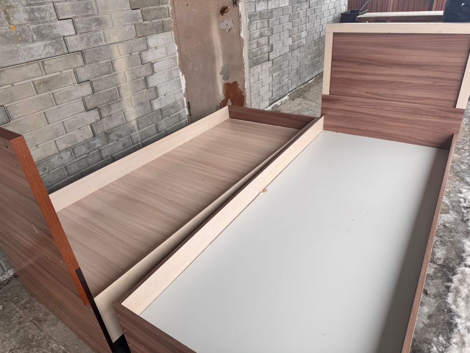 Две подростковые кровати