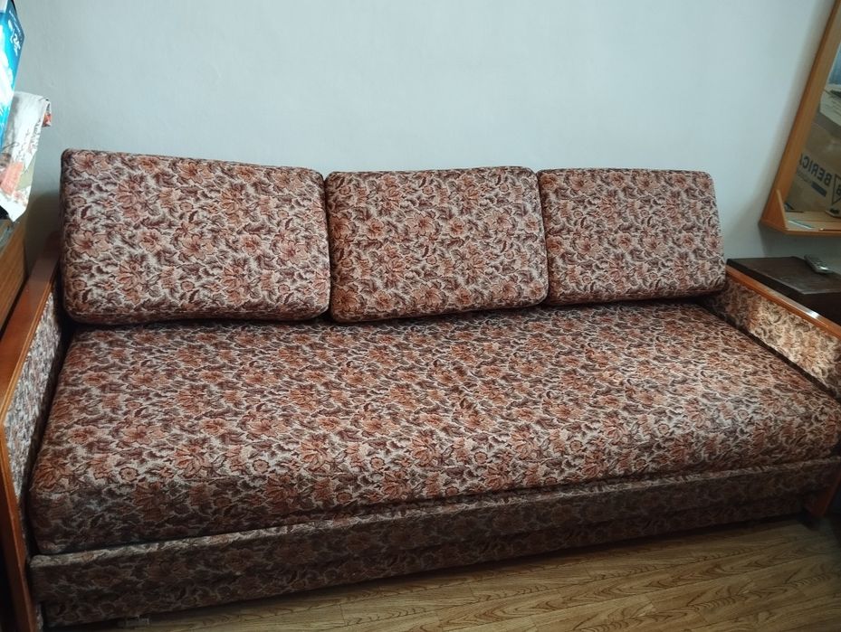 Диван б/у в хорошем состоянии