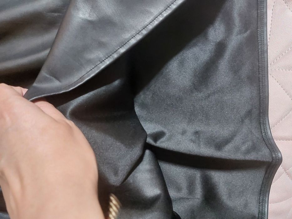 Кожена рокля- Reserved