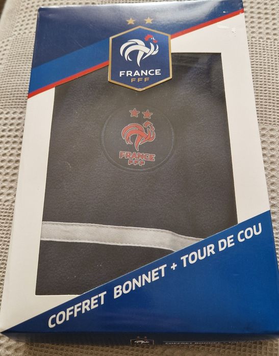 Комплект зимна шапка и шал