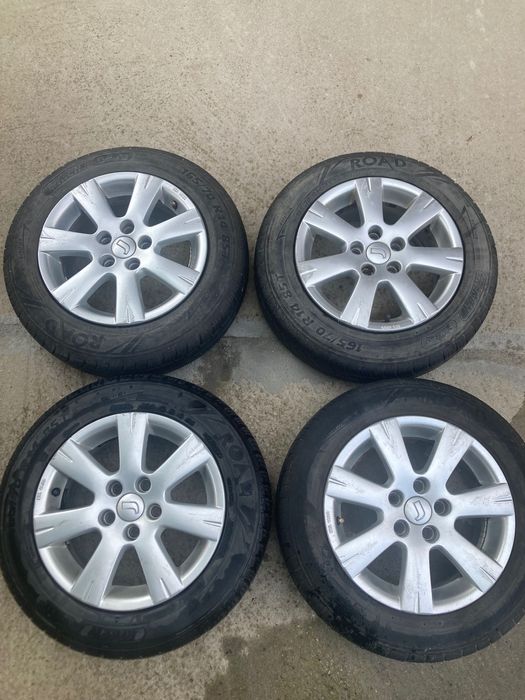 Летни джанти 14” с летни гуми. В добро състояние