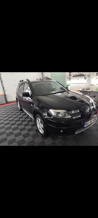 Dezmembrez Mitsubishi outlander 2.0 turbo