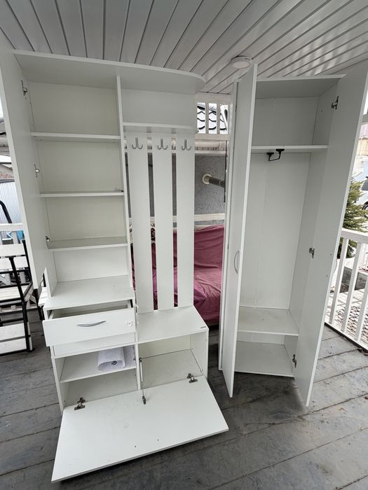 Продаеться прихожка