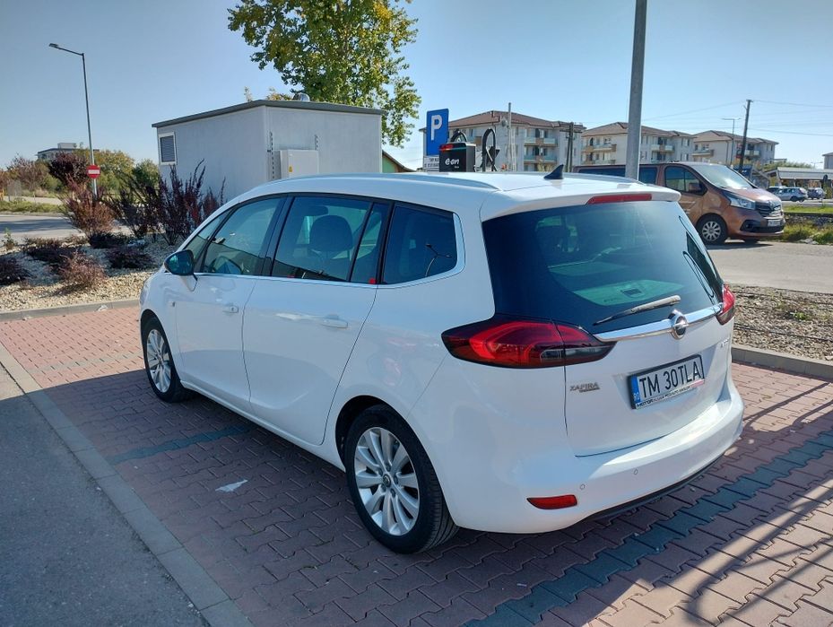 Vând auto Opel Zafira