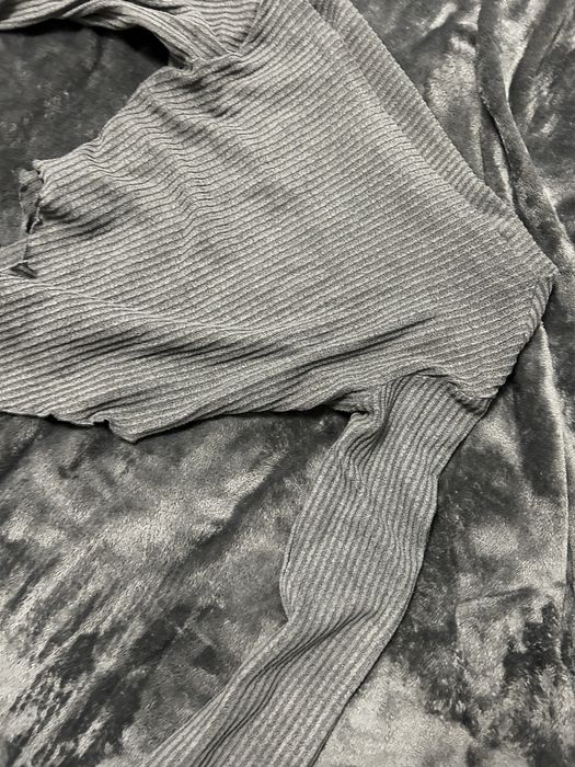 Чисто нов комплект с широки крачоли от рипс, размер M