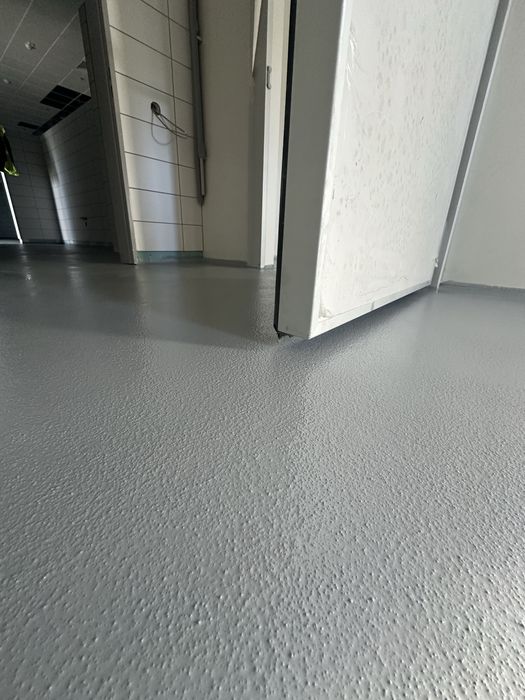Pardoseala epoxidica industriala, trafic greu