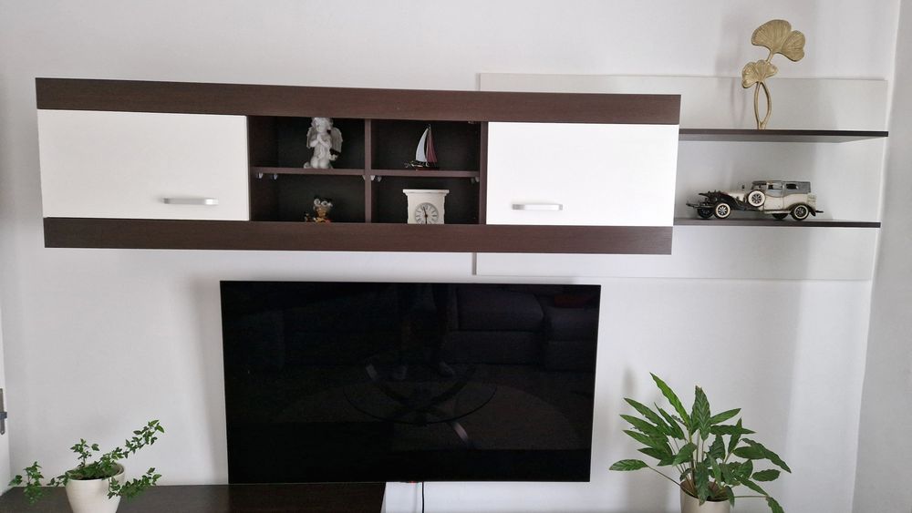 Vând mobilă living Galaxy wenge si alb pt.sufragerie,living,etc.