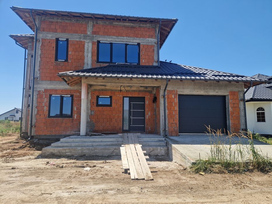 Casa de vanzare 4 camere, 183mp utili, 750mp teren