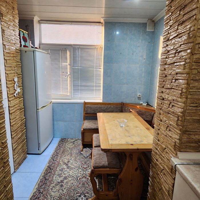 Продается 2х комнатная квартира на 3 этаже.