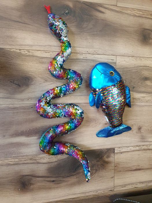 Lot jucarii     .  .