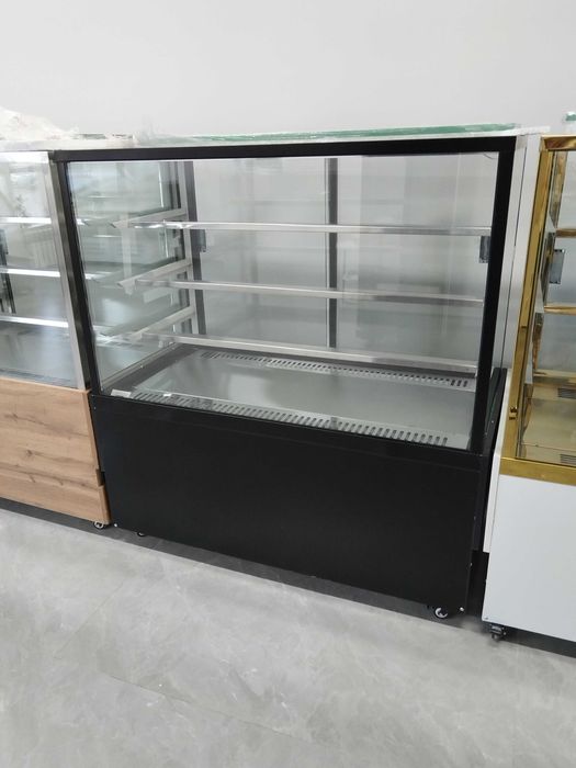 Витрины под напитки и выпечку