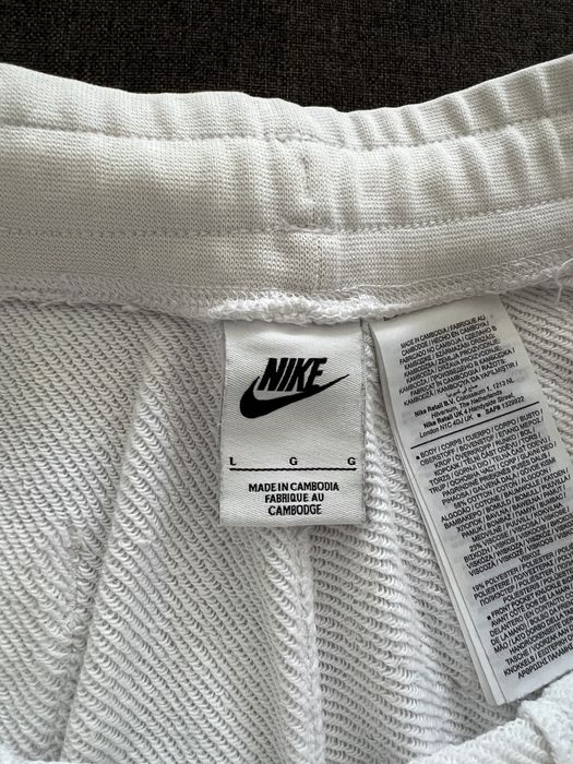 Бели къси гащи Nike (мъжки) L размер