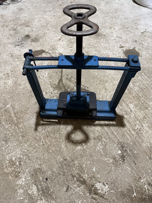 Presă vulcanizat la cald