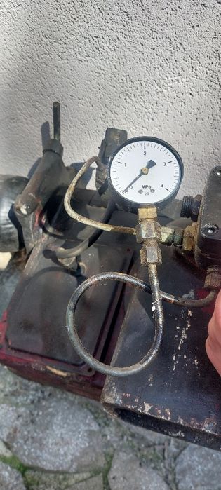 Продавам стара използвана нафтова горелка.