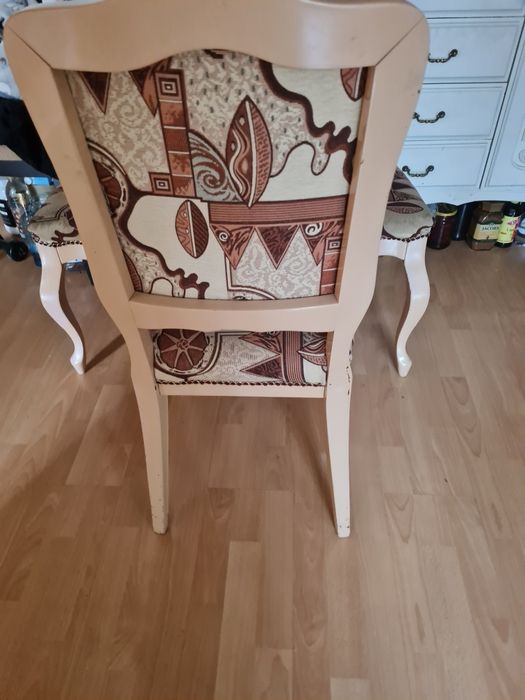 Стулья из красного дерева б/у