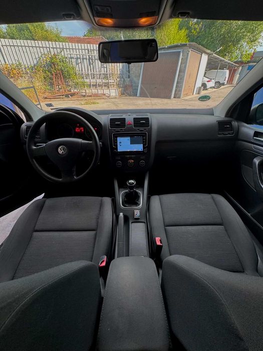 Продавам VW Golf 5