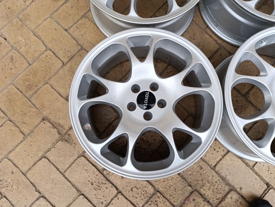 Оригинални джанти за Тойота 5х100 17 цола