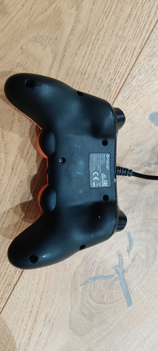 Controler funcțional PS4 cu cablu  EDITIE NACON!!