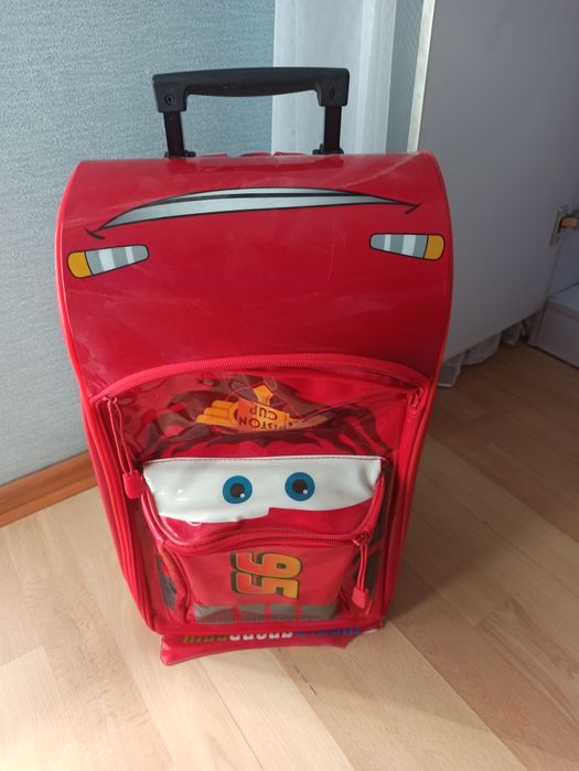 Чемодан детский дорожный