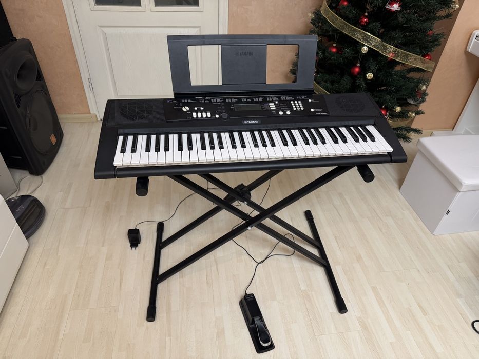 Синтезатор Yamaha EZ220