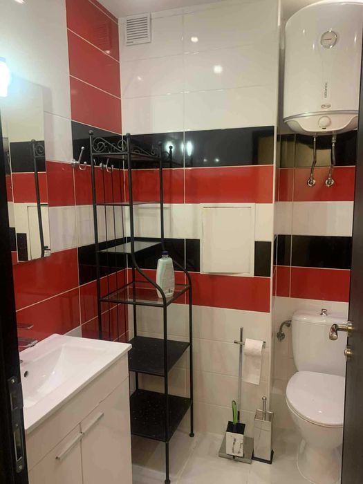 Дава се под наем Тристаен апартамент в София, Красно село - 90 кв.м за 900 € - Снимка #11