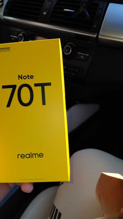 Продавам телефон нови Realme note 70T и батерия преносима