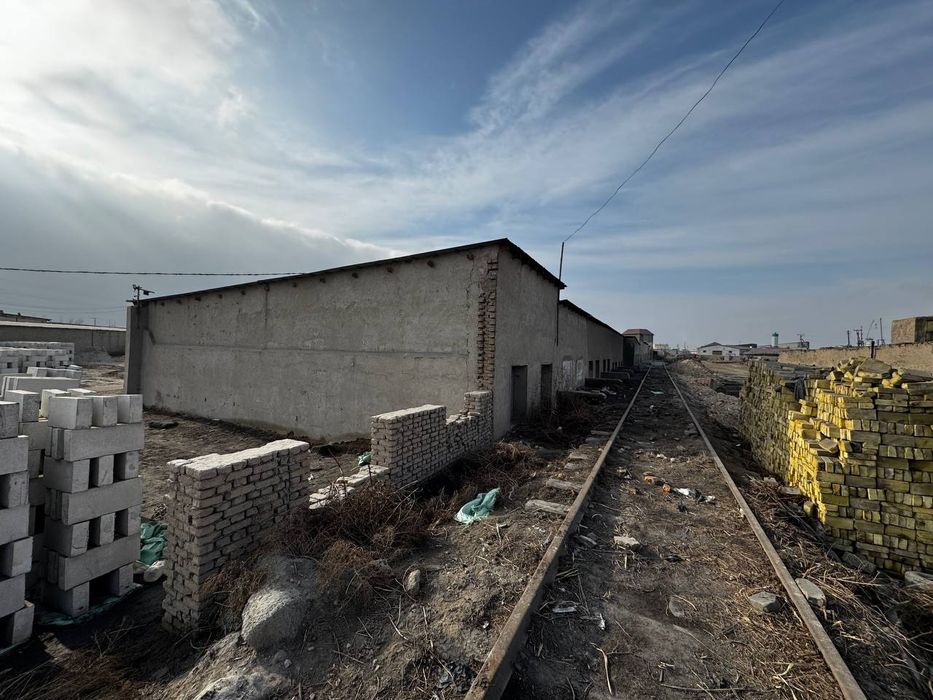 Урганч шахарда Нотурур йер ишлаб чикариш учун хусусий темирйоли билан