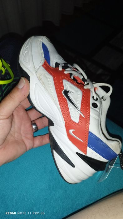Adidași  Nike  38