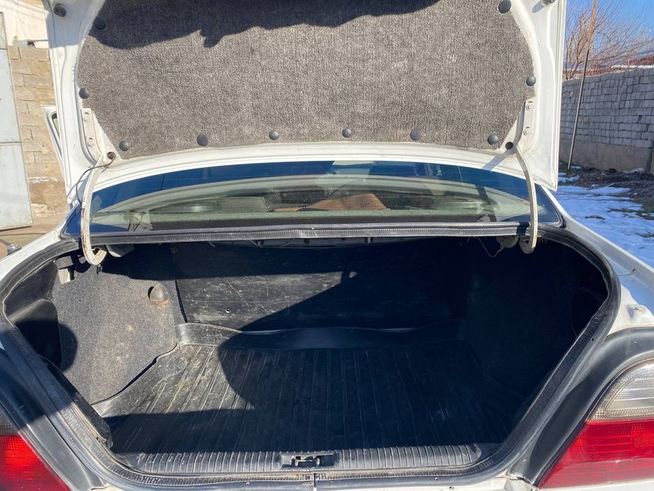 Нексия 1999 йилги юриб турибти қогани тел гаплашамиз 2500 келишамиз