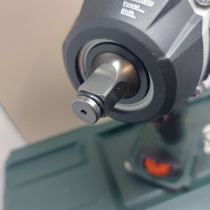 Акумулаторен ударен гайковерт Metabo SSW 18 LTX 800 BL