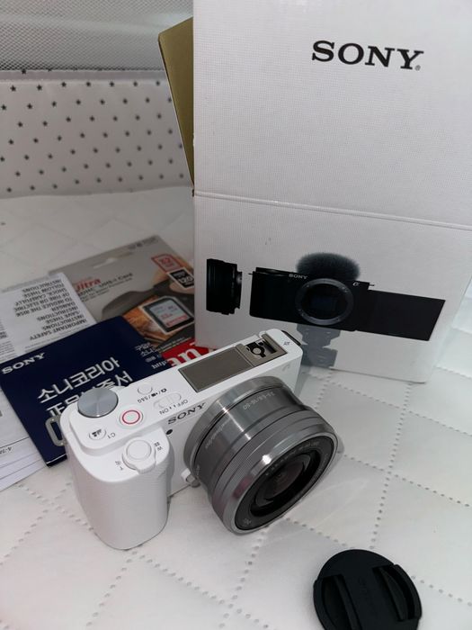 Sony ZV-E10 White + объектив 16–50 OSS