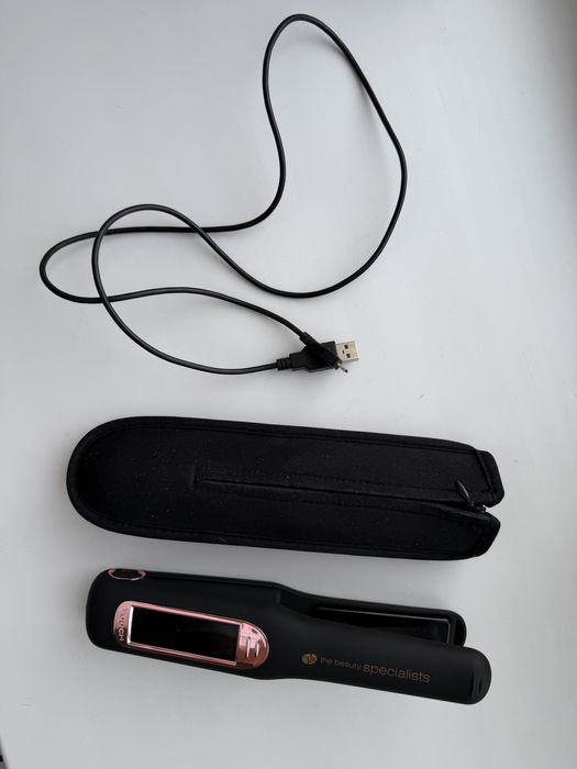 Утюжок беспроводной. Выпрямитель для волос. Беспроводной.