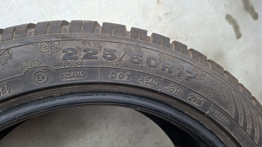 Зимни гуми 225 50 17 Dunlop