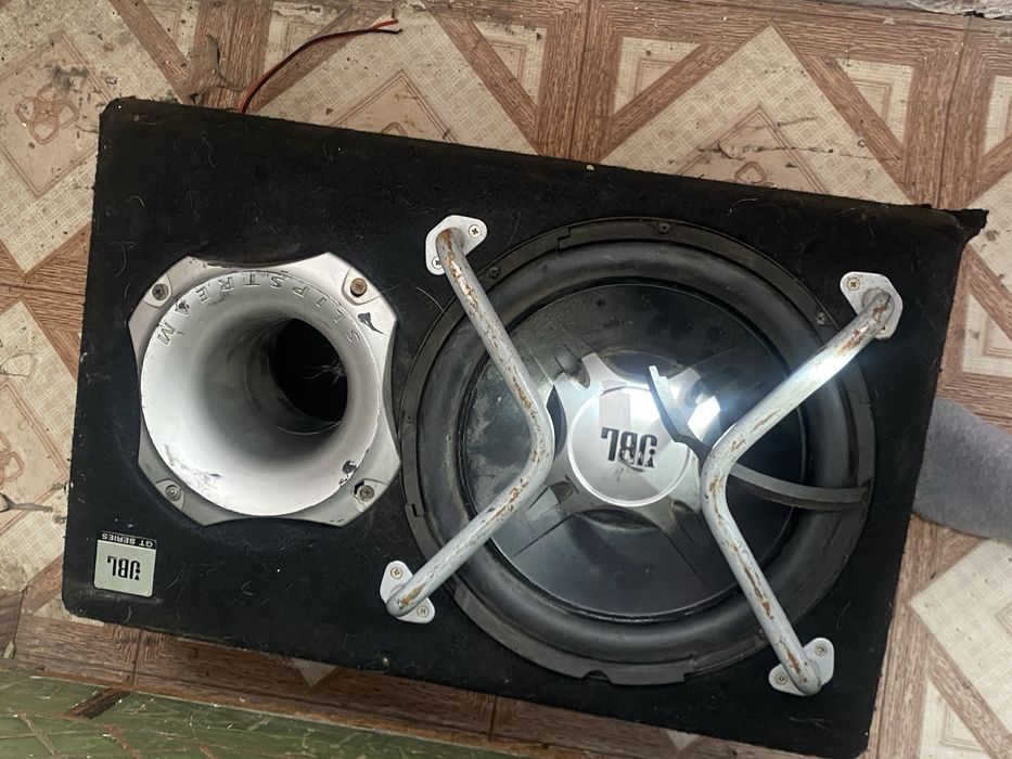 Продам ковры, телевизор, сабвуфер