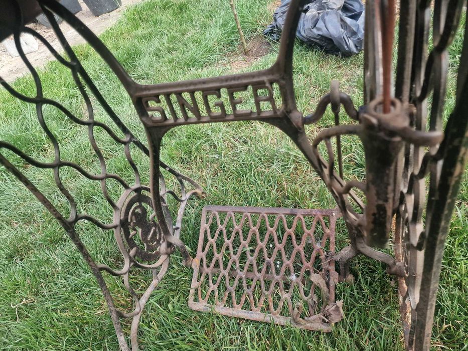 Masina de cusut SINGER Vintage de piese sau restaurat