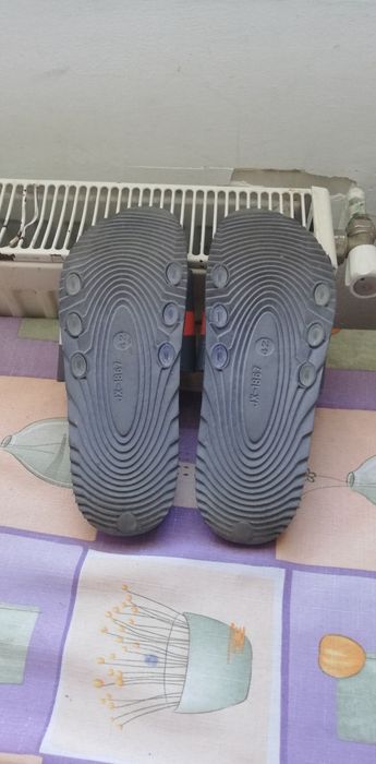 Slapi de casa sau curte