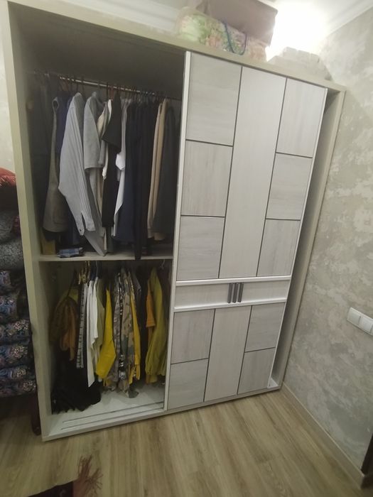 Шкаф продаю для комнаты