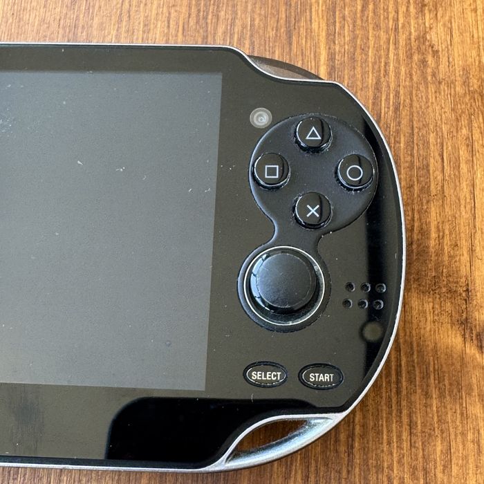 Sony PlayStation Vita (PS Vita) OLED Модел 1000 – Отлично състояние!