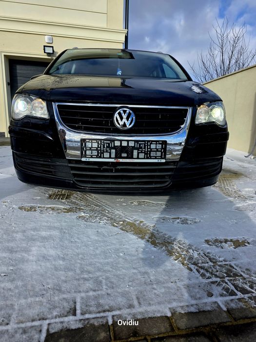 VW Touran 2010 High Line 140 CP  Impecabil